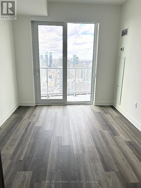 Toronto 2 bedrooms Apartment for rent. Property photo: 636496-2