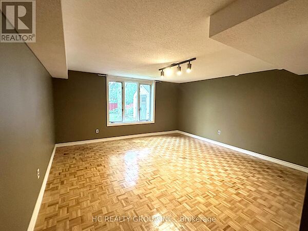 Toronto 2 bedrooms House for rent. Property photo: 636545-3