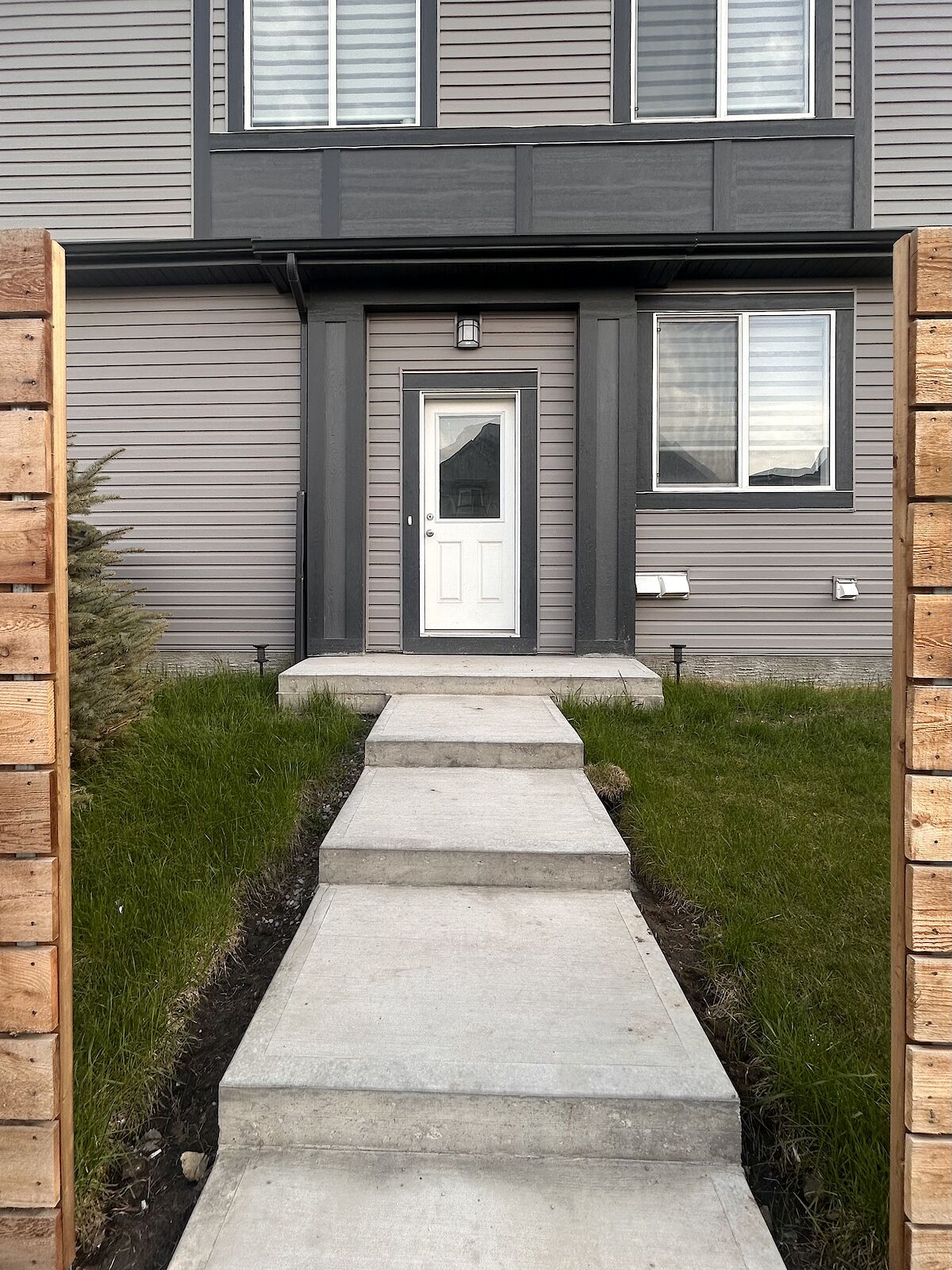 Calgary 2 bedrooms Basement for rent. Property photo: 636604-1