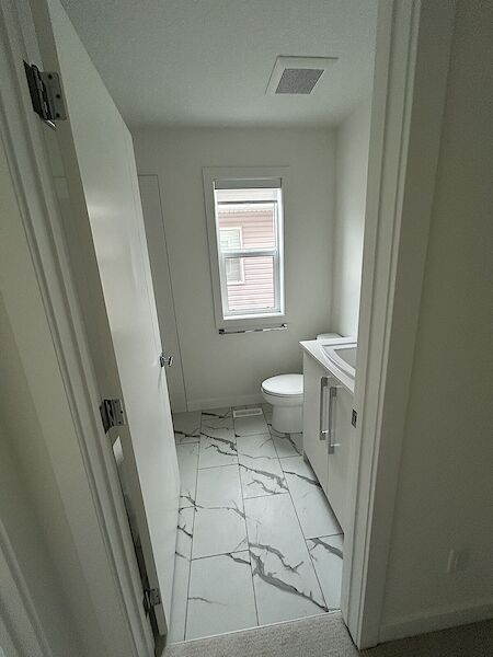 1st+Floor+-+Shared+Bathroom Calgary 1 bedroom Room For Rent for rent. Property photo: 636629-3