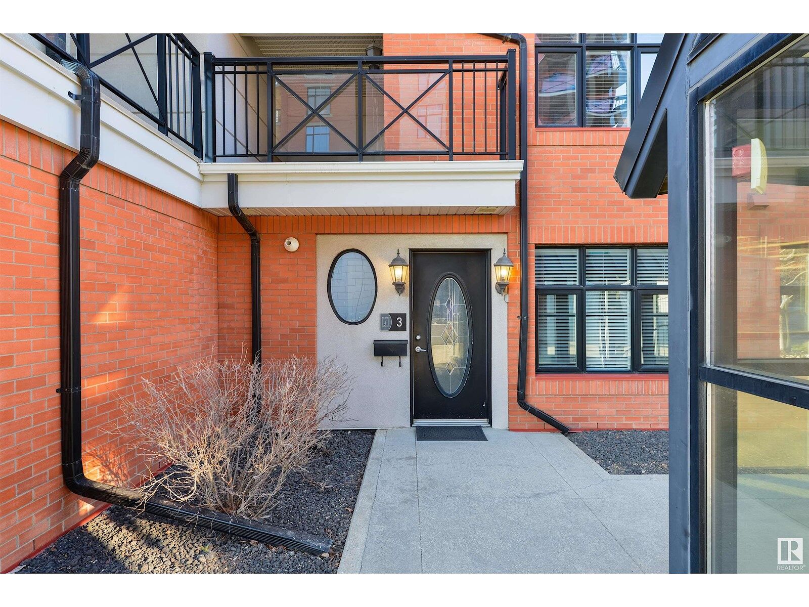 Edmonton 2 + Den bedrooms Townhouse for rent. Property photo: 636655-1