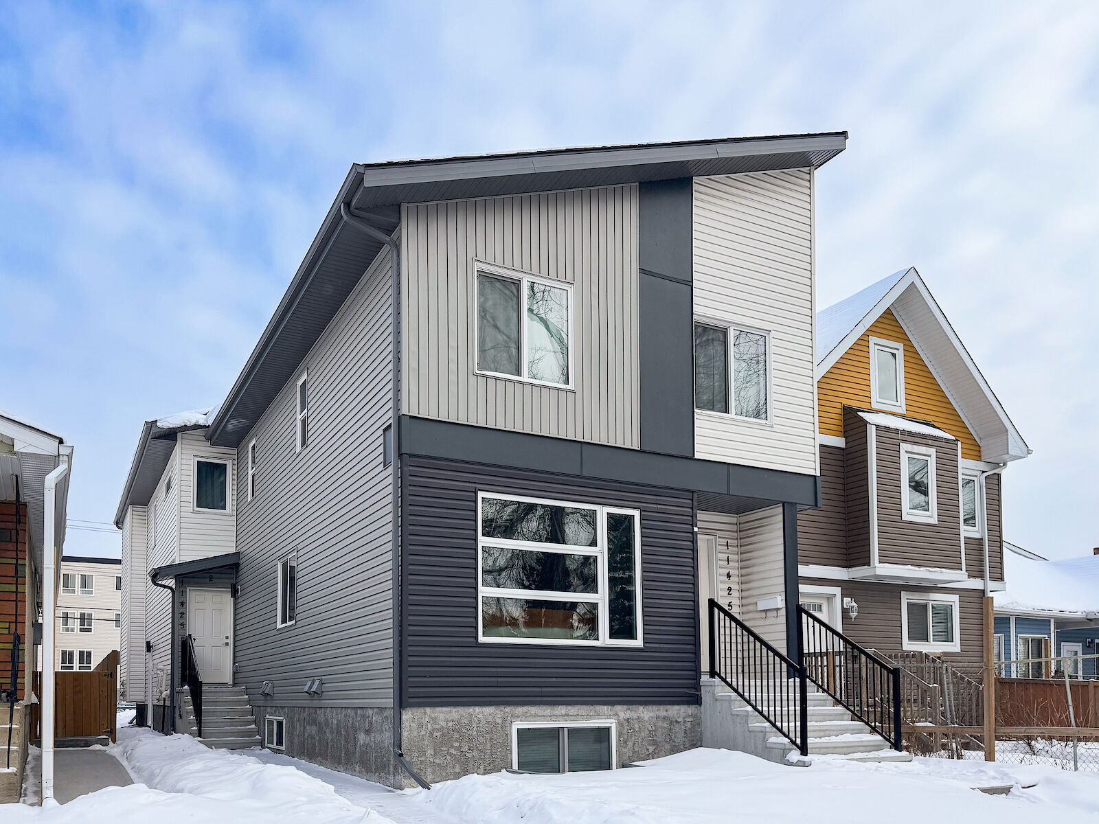 Edmonton 3 bedrooms Main Floor for rent. Property photo: 636696-1
