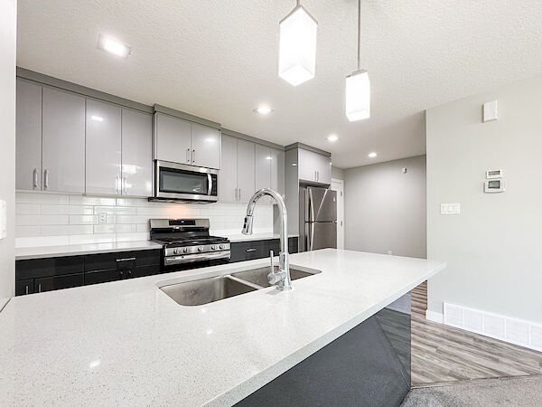 Edmonton 3 bedrooms Main Floor for rent. Property photo: 636696-3