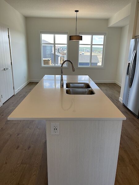 Calgary 4 bedrooms Townhouse for rent. Property photo: 636734-2