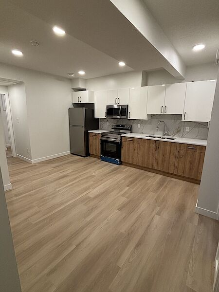 Edmonton 2 bedrooms Basement for rent. Property photo: 636806-2
