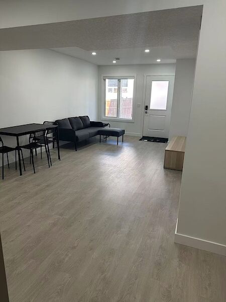 Calgary 2 bedrooms Basement for rent. Property photo: 636816-2