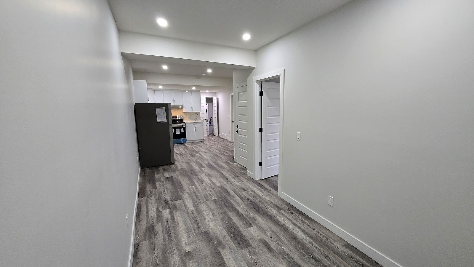 Calgary 1 bedroom Basement for rent. Property photo: 636829-1