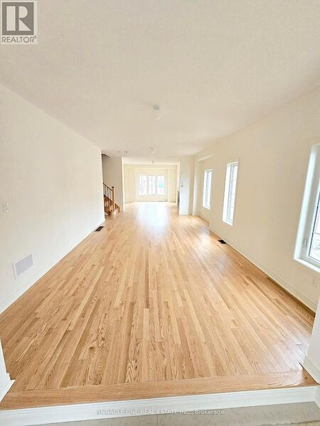 Oshawa 4 bedrooms House for rent. Property photo: 636841-2