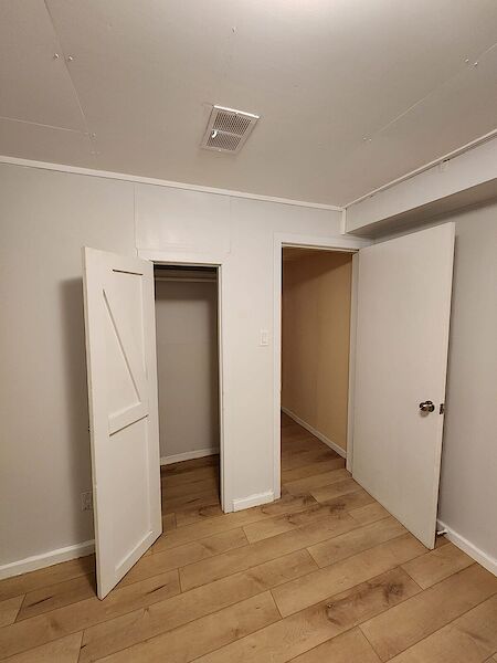 Edmonton 2 bedrooms Room For Rent for rent. Property photo: 637002-2