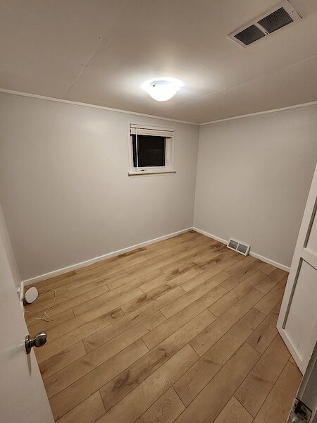 Edmonton 2 bedrooms Room For Rent for rent. Property photo: 637002-3