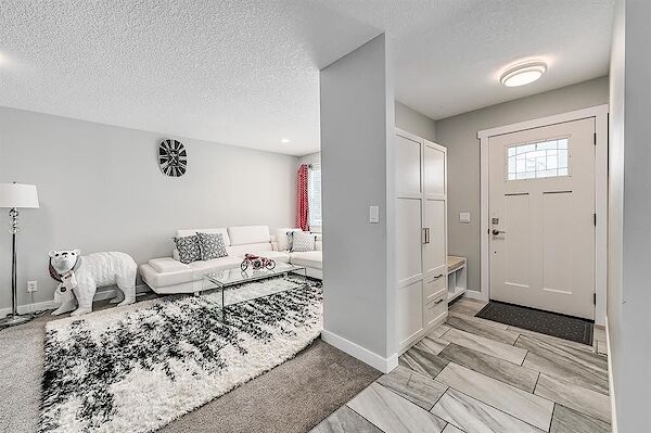 Calgary 3 bedrooms House for rent. Property photo: 637048-2