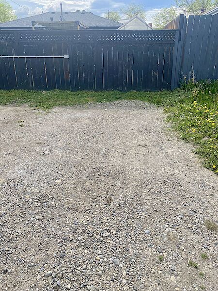 Calgary  bedrooms Parking Spot for rent. Property photo: 637107-2