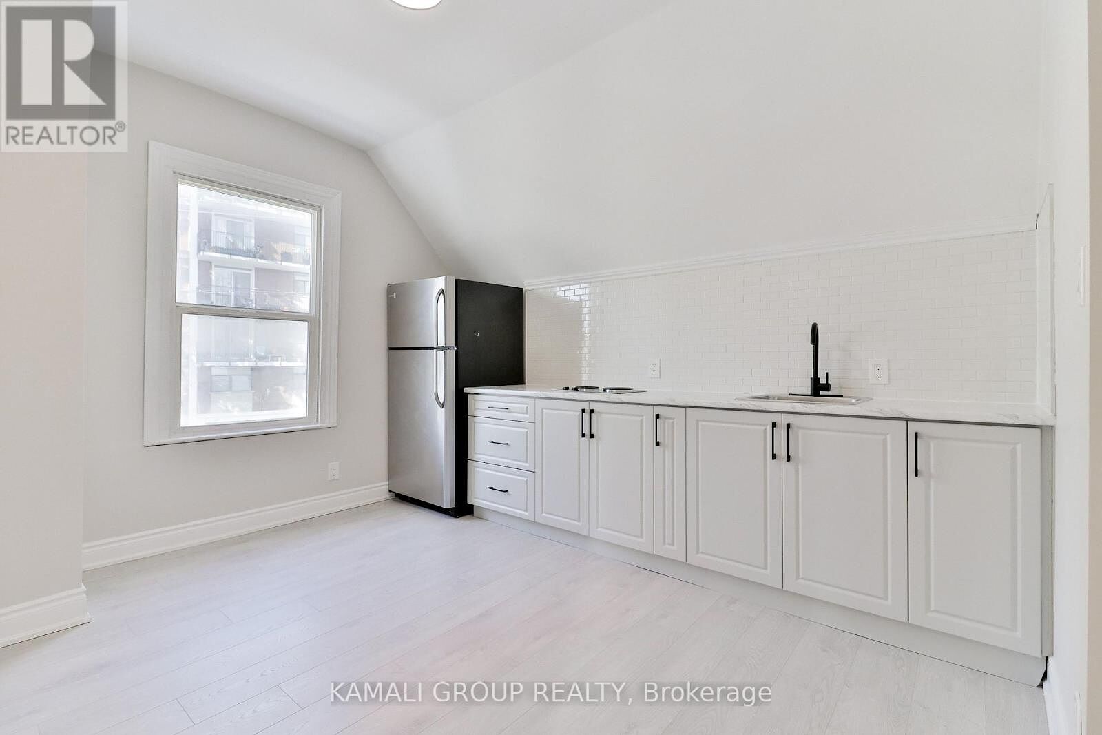 Oshawa 1 bedroom House for rent. Property photo: 637113-1