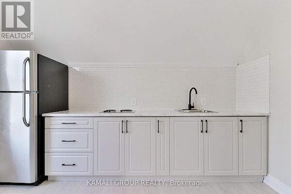 Oshawa 1 bedroom House for rent. Property photo: 637113-2