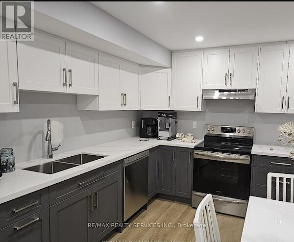 Brampton 2 bedrooms House for rent. Property photo: 637115-2