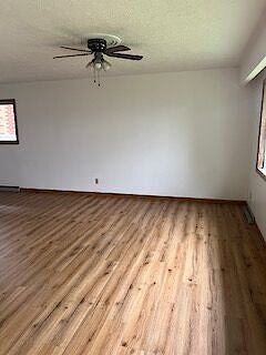 Calgary 3 bedrooms Main Floor for rent. Property photo: 637150-2