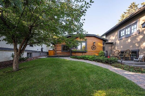 Calgary 2 + Den bedrooms House for rent. Property photo: 637176-3