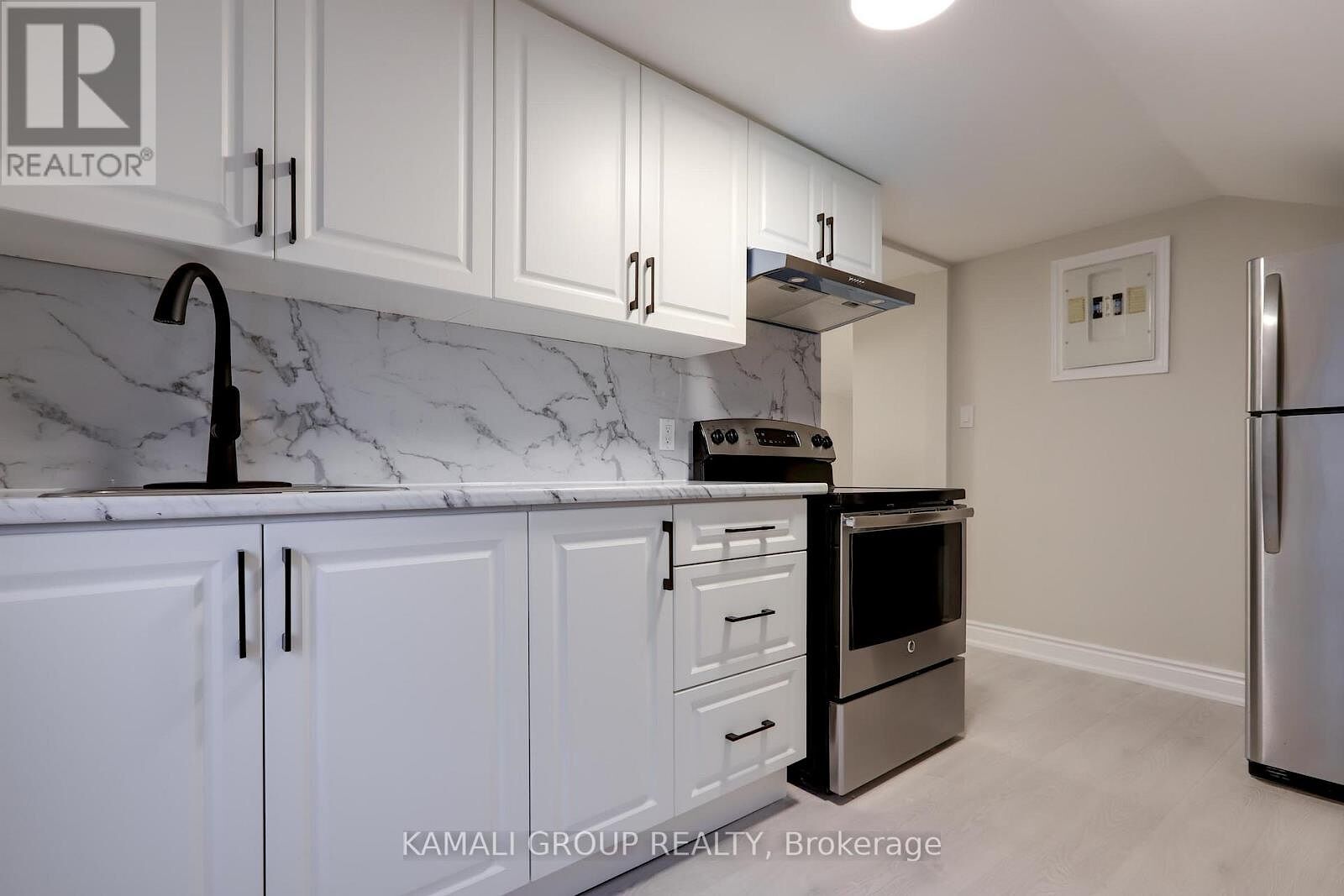 Oshawa 1 bedroom House for rent. Property photo: 637243-1