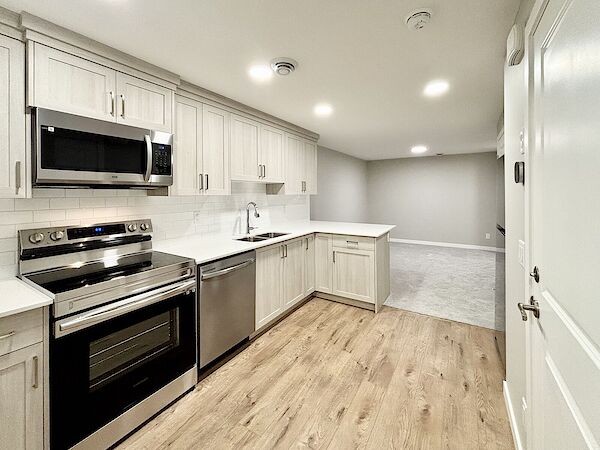 Calgary 2 bedrooms Basement for rent. Property photo: 637253-2