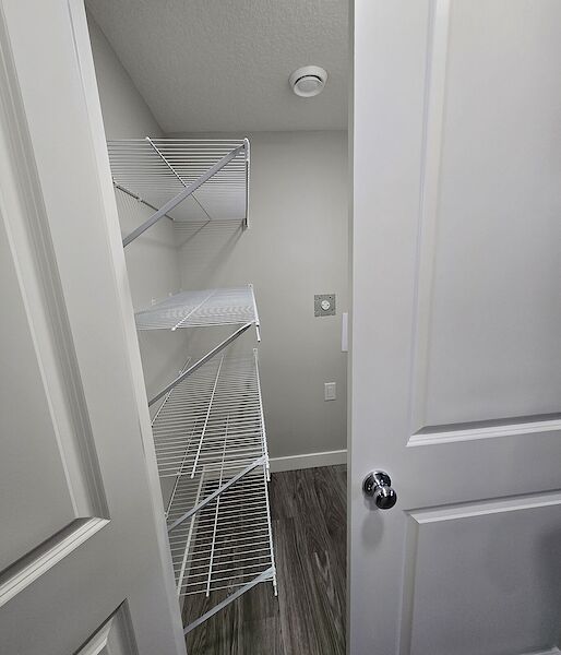 Calgary 1 bedroom Basement for rent. Property photo: 637299-3