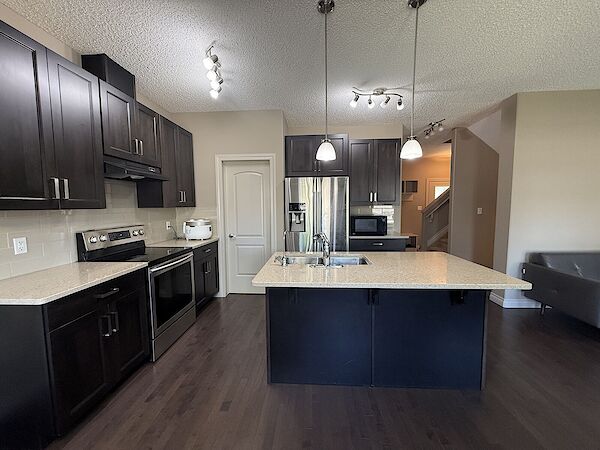 Edmonton 3 bedrooms Duplex for rent. Property photo: 637344-3