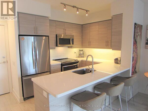 Toronto 2 bedrooms Apartment for rent. Property photo: 637357-3