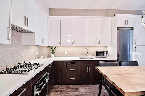 Calgary 2 bedrooms Condo Unit for rent. Property photo: 637376-2