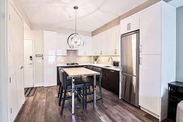 Calgary 2 bedrooms Condo Unit for rent. Property photo: 637376-3
