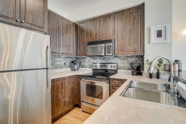 Mississauga 1 bedroom Condo Unit for rent. Property photo: 637447-2