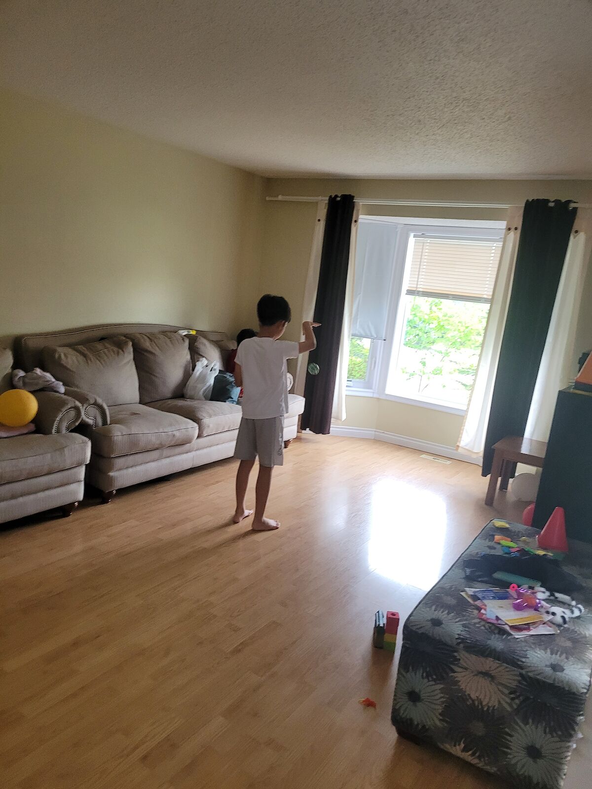 Calgary 3 bedrooms House for rent. Property photo: 637449-1