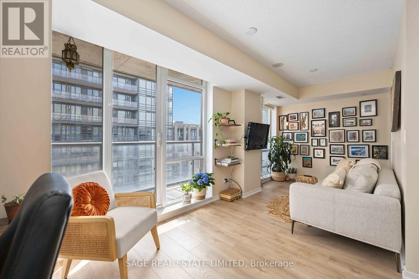Toronto 2 bedrooms Apartment for rent. Property photo: 637472-1