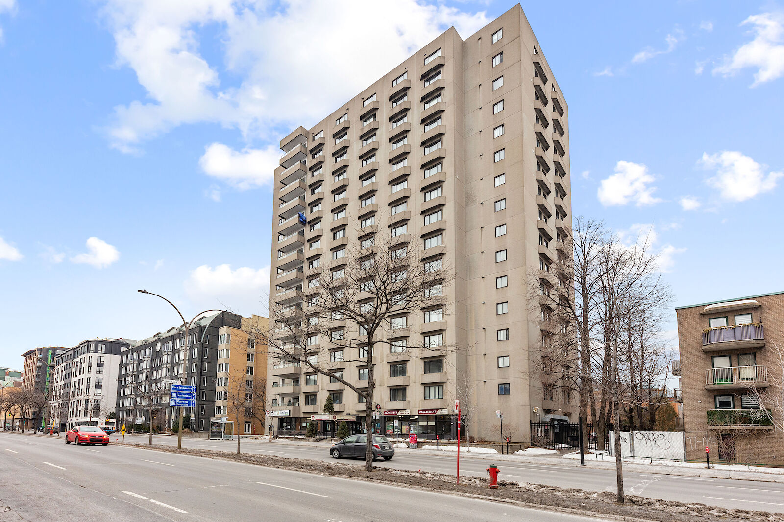 Ville-Marie bachelor bedrooms Apartment for rent. Property photo: 637479-1