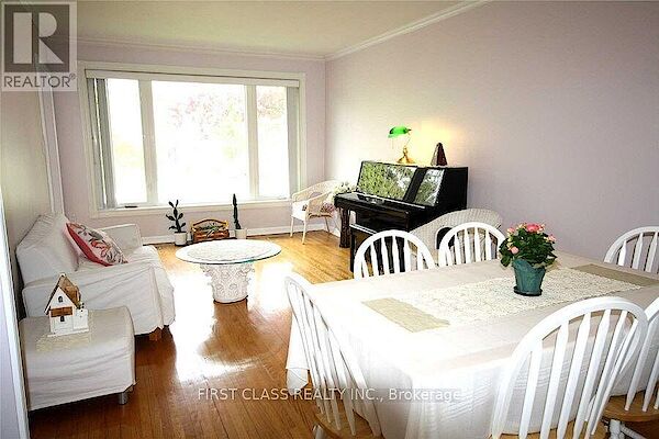 Toronto 3 bedrooms House for rent. Property photo: 637498-3