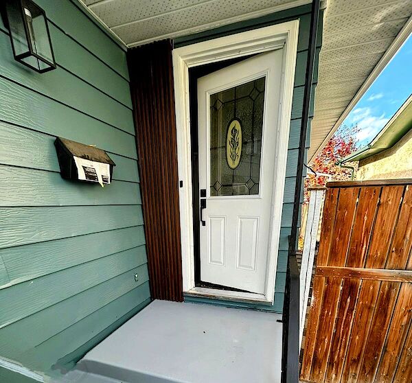 Calgary 3 bedrooms Main Floor for rent. Property photo: 637525-2