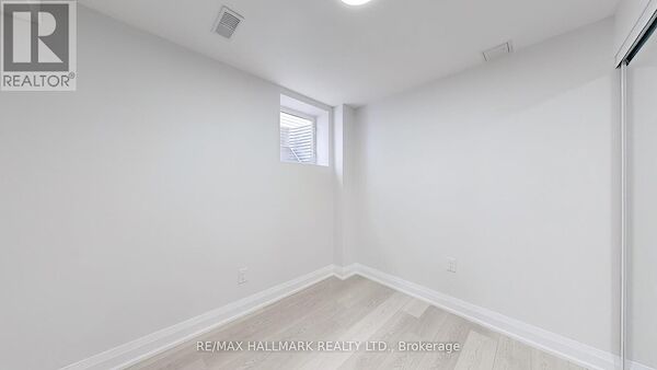 Oshawa 2 bedrooms House for rent. Property photo: 637543-2