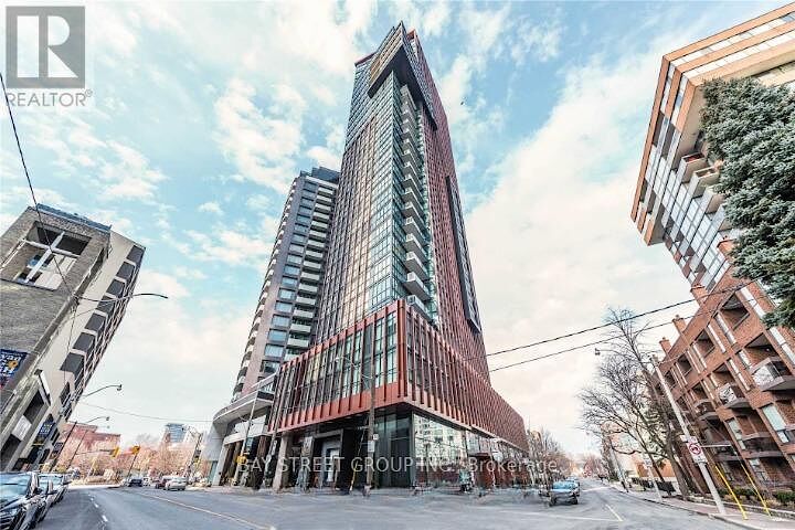 Toronto studio Apartment for rent. Property photo: 637562-1