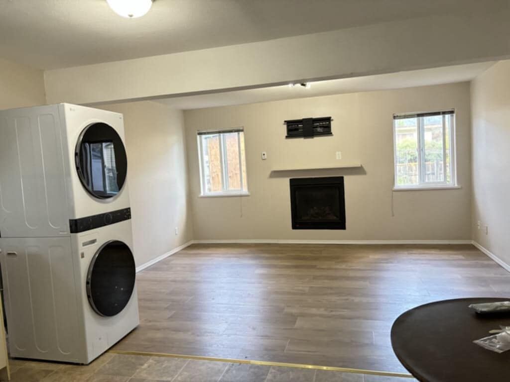 Squamish 2 bedrooms Basement for rent. Property photo: 637592-1
