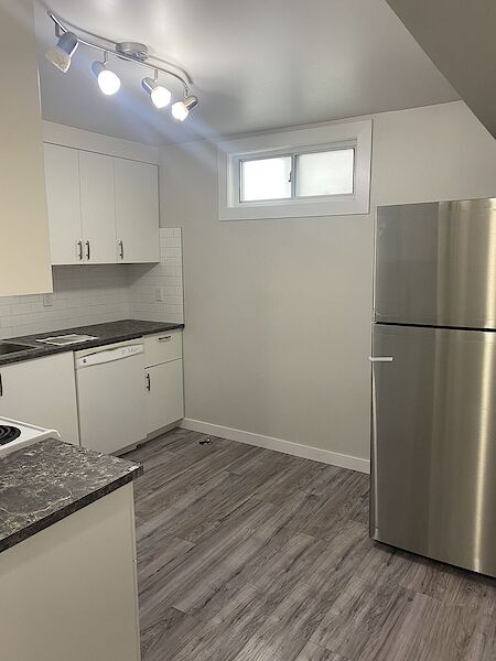 Edmonton 2 bedrooms Basement for rent. Property photo: 637642-2