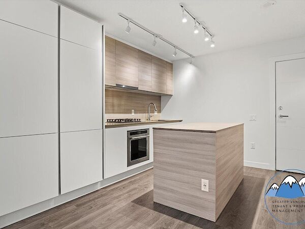 New Westminster 1 bedroom House for rent. Property photo: 637694-2