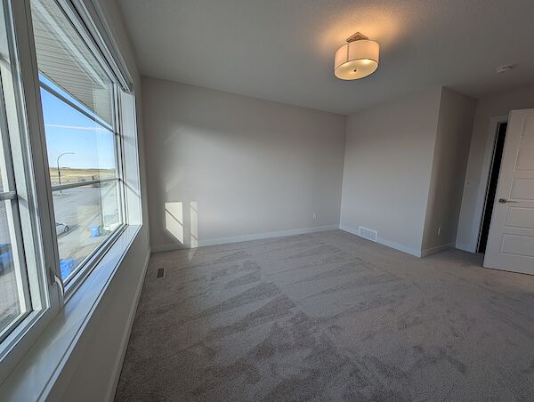Calgary 3 bedrooms Duplex for rent. Property photo: 637712-3