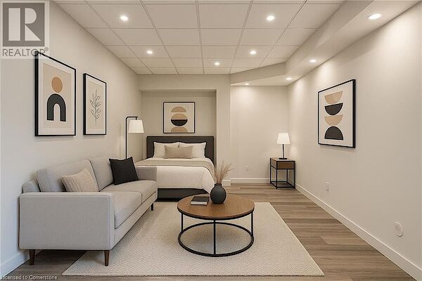 Bedroom+featuring+light+wood-style+floors+baseboards+recessed+lighting+and+a+drop+ceiling Hamilton 1 bedroom Apartment for rent. Property photo: 637729-2