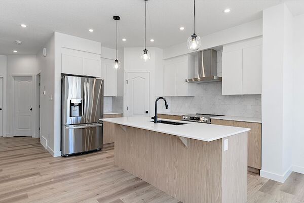 Edmonton 3 bedrooms Main Floor for rent. Property photo: 637795-2