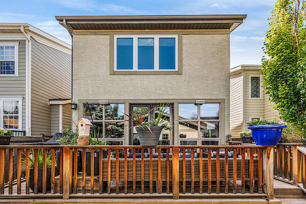 Calgary 3 bedrooms House for rent. Property photo: 637828-2