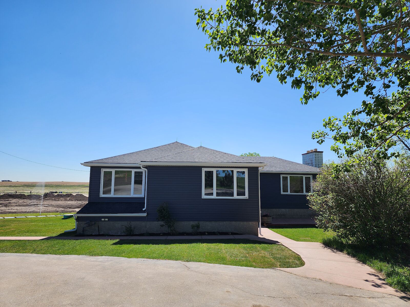 Calgary 3 bedrooms House for rent. Property photo: 637875-1