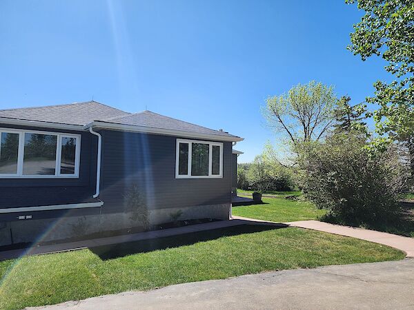 Calgary 3 bedrooms House for rent. Property photo: 637875-3