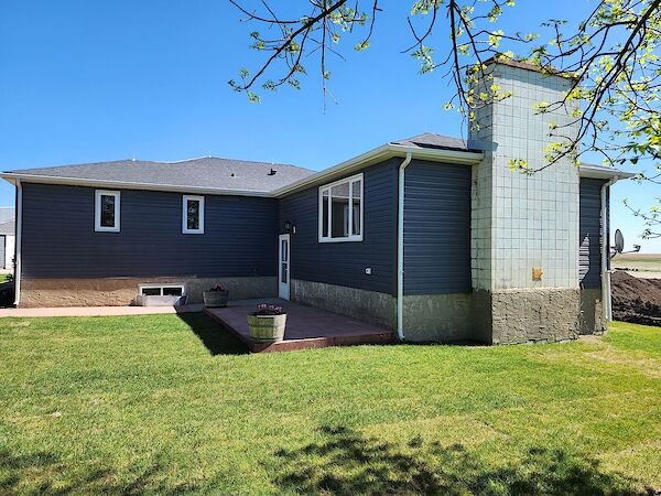 Calgary 3 bedrooms House for rent. Property photo: 637875-2