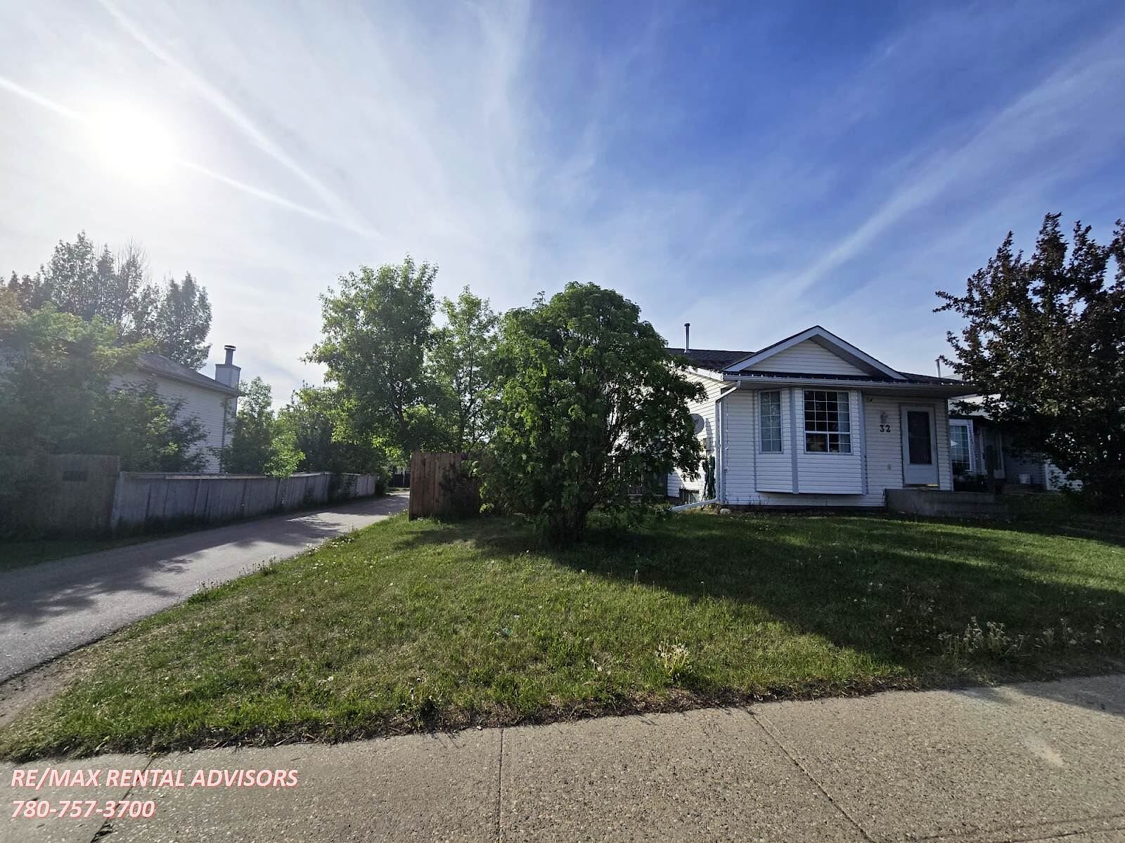 Gibbons 3 bedrooms House for rent. Property photo: 637878-1