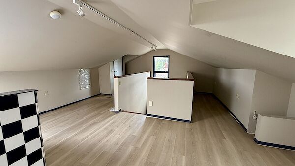 Calgary 1 bedroom Loft for rent. Property photo: 637898-3