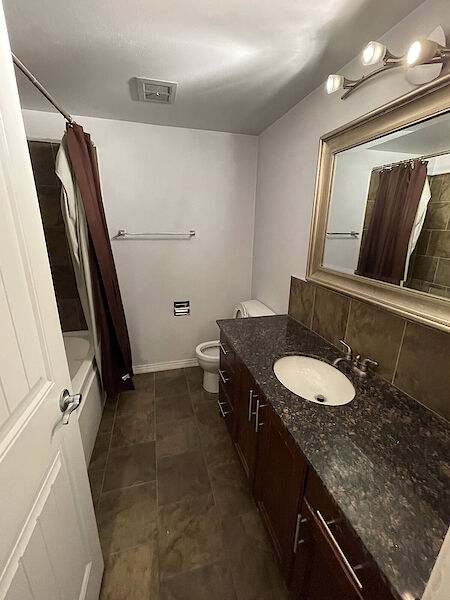 Edmonton 1 bedroom Condo Unit for rent. Property photo: 637901-2