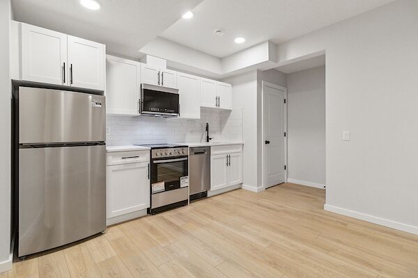 Edmonton 2 bedrooms Basement for rent. Property photo: 637909-2